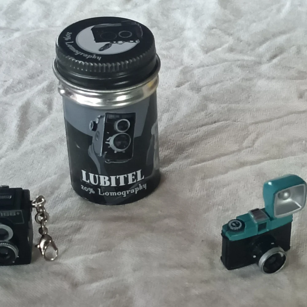 Black and Teal Simulated Camera Set